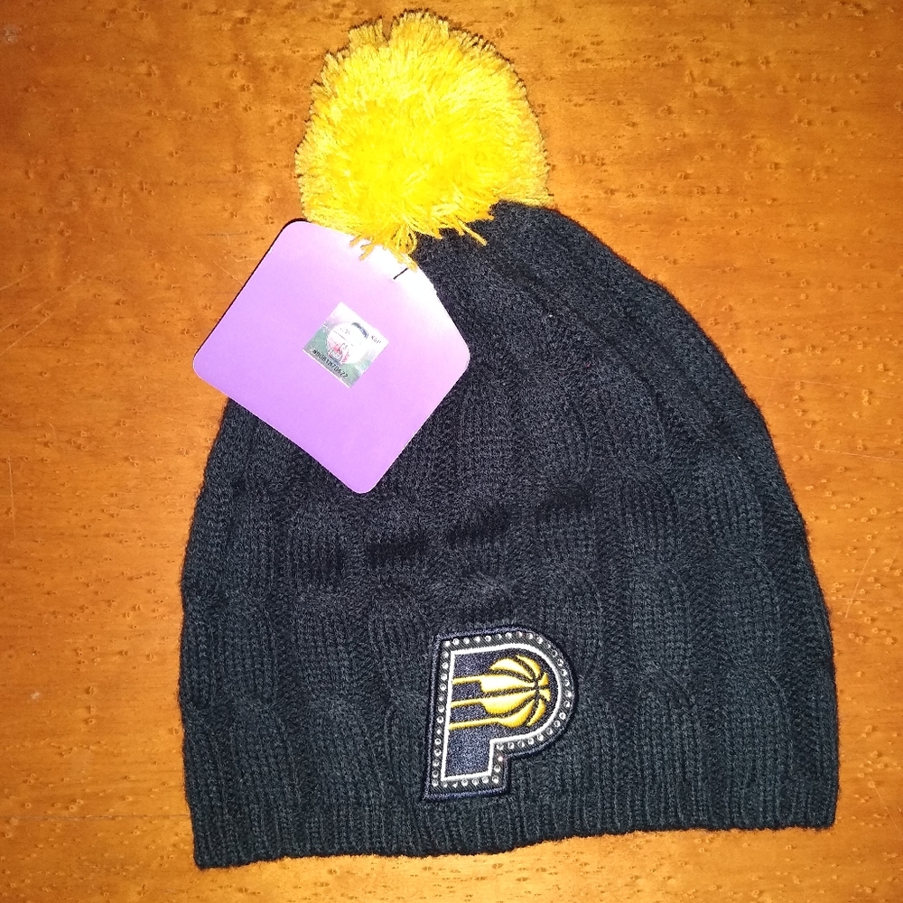 NWT!! Women's Indiana Pacers winter hat